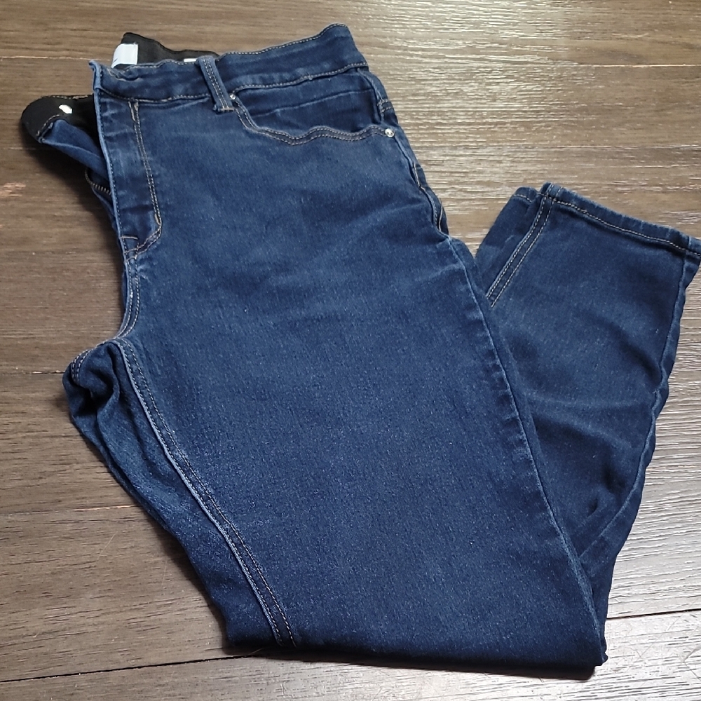 Women's Maternity Dark Blue Denim Crop Jeans